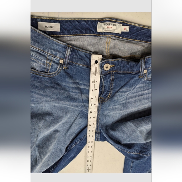 Torrid 18 Crop Skinny Jeans Lace Cuff - Picture 12 of 16